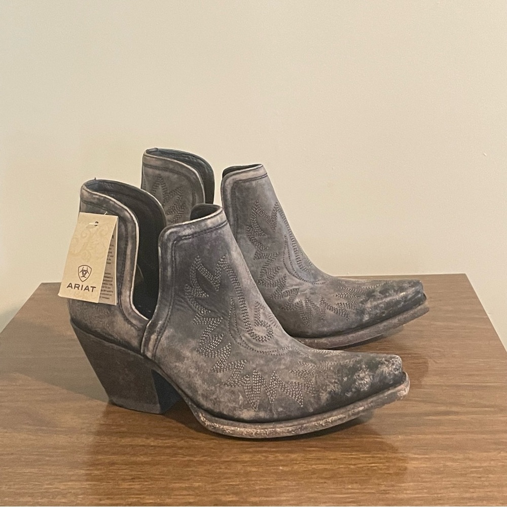 New Ariat Dixon Natural Distressed Western Artisan Leather Bootie Sz 9 B